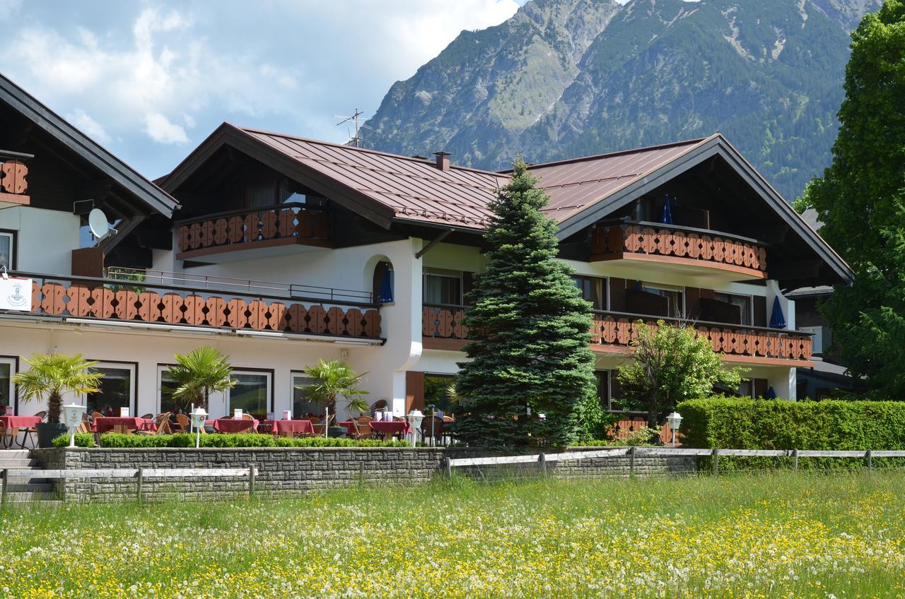 Hotel Cafe Fuggerhof Oberstdorf Exterior photo